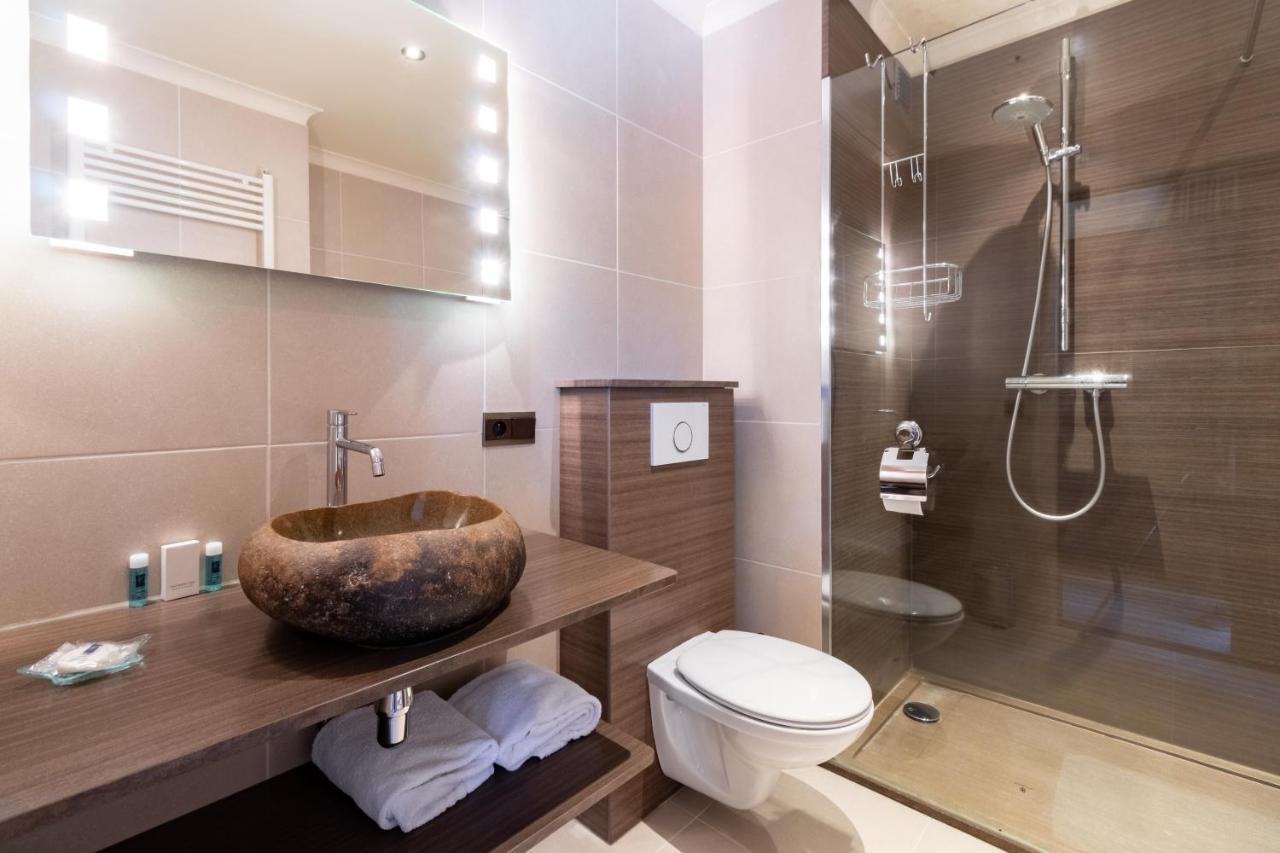 Hotel Torenhof Синт-Мартен Латем Екстериор снимка