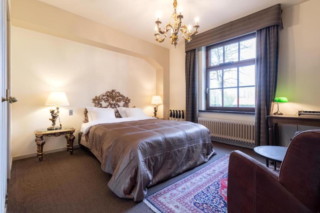 Hotel Torenhof Синт-Мартен Латем Екстериор снимка